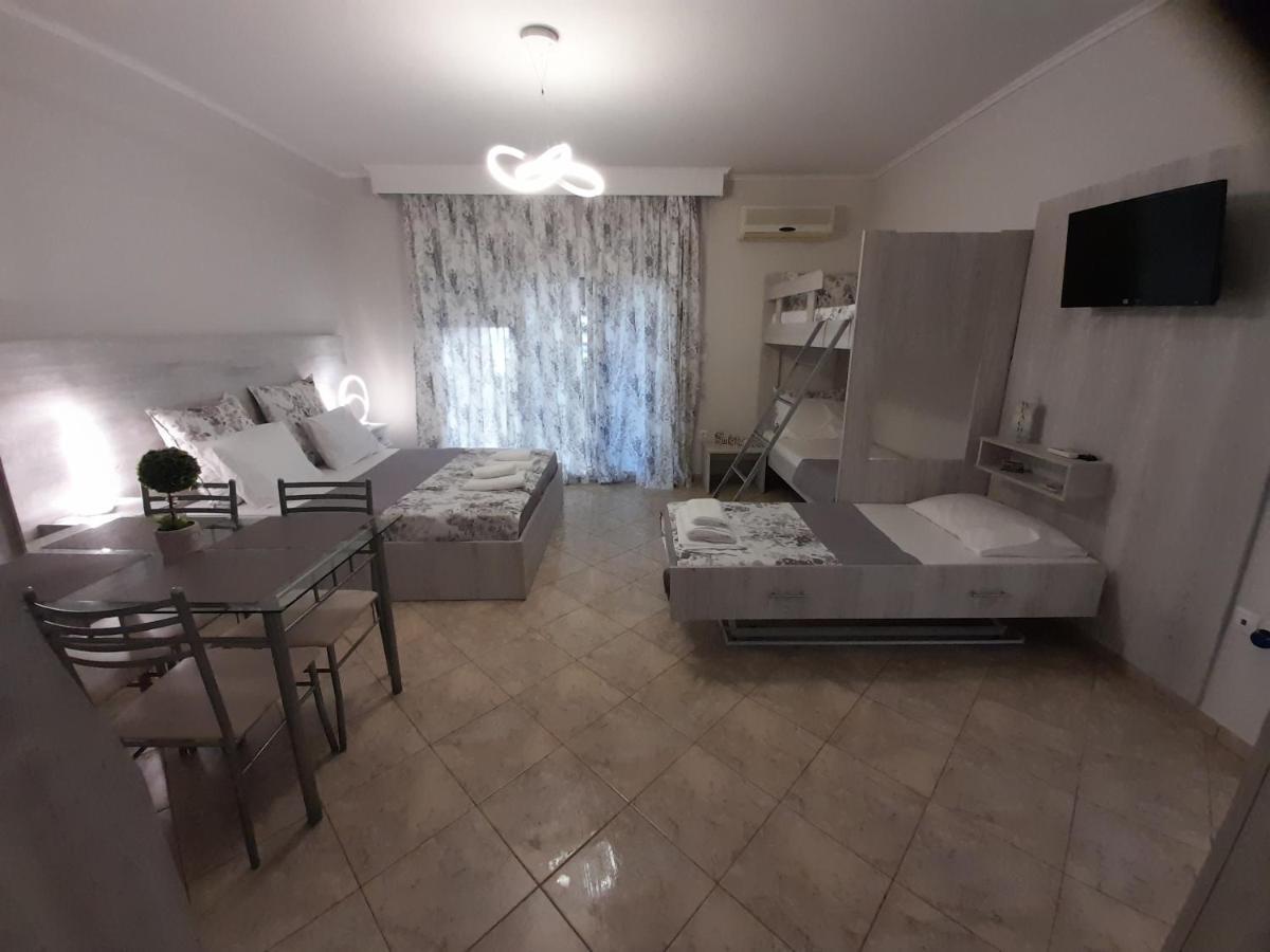 Studio Garden Apartment Nea Kallikrateia Exterior photo